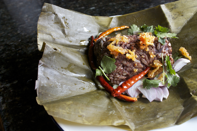 Northern Thai Steamed Pork-Blood Rice - Kaho Kan Jin