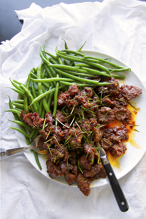 Sweet Dry Curry with Pork and Green Beans - Phat Phrik Khing - Simple Thai Food Book - Leela Punyaratabandhu