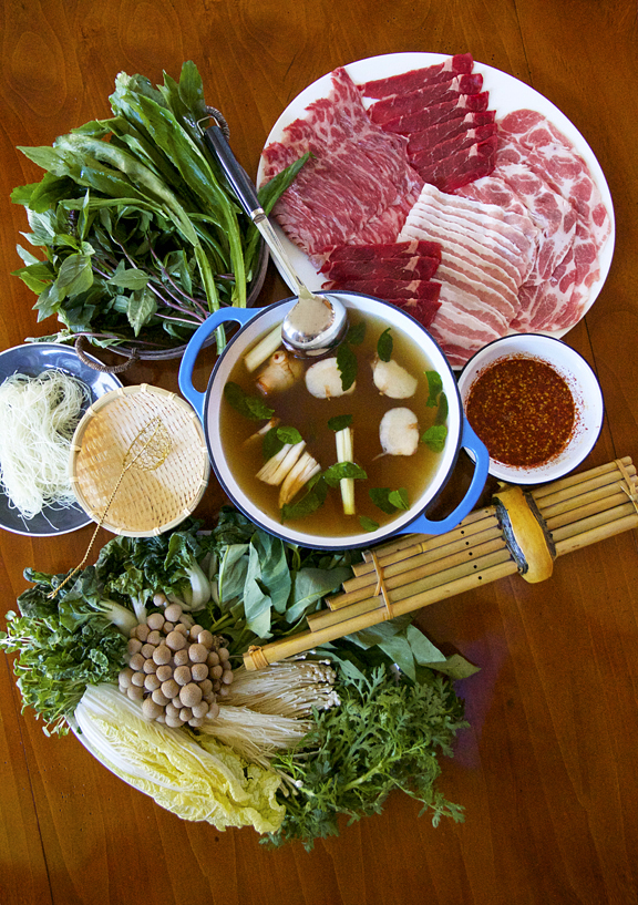 Make Hot Pot at Home: Simple Thai-Style Tom Yum Hot Pot Recipe